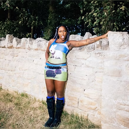 Who Is Singer Rachel Chinnouriri? Age, Family Background, Biography & Music Career