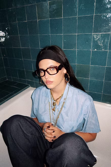 Singer Sienna Spiro Age, Family, Bio, Life and Career